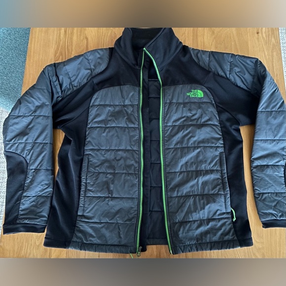 The North Face Men's Gray and Black Puffer Jacket - Picture 4 of 16